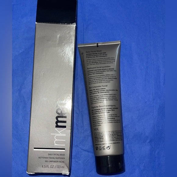 💦🚿 MARY KAY MENS FACIAL WASH💖 - Picture 2 of 4